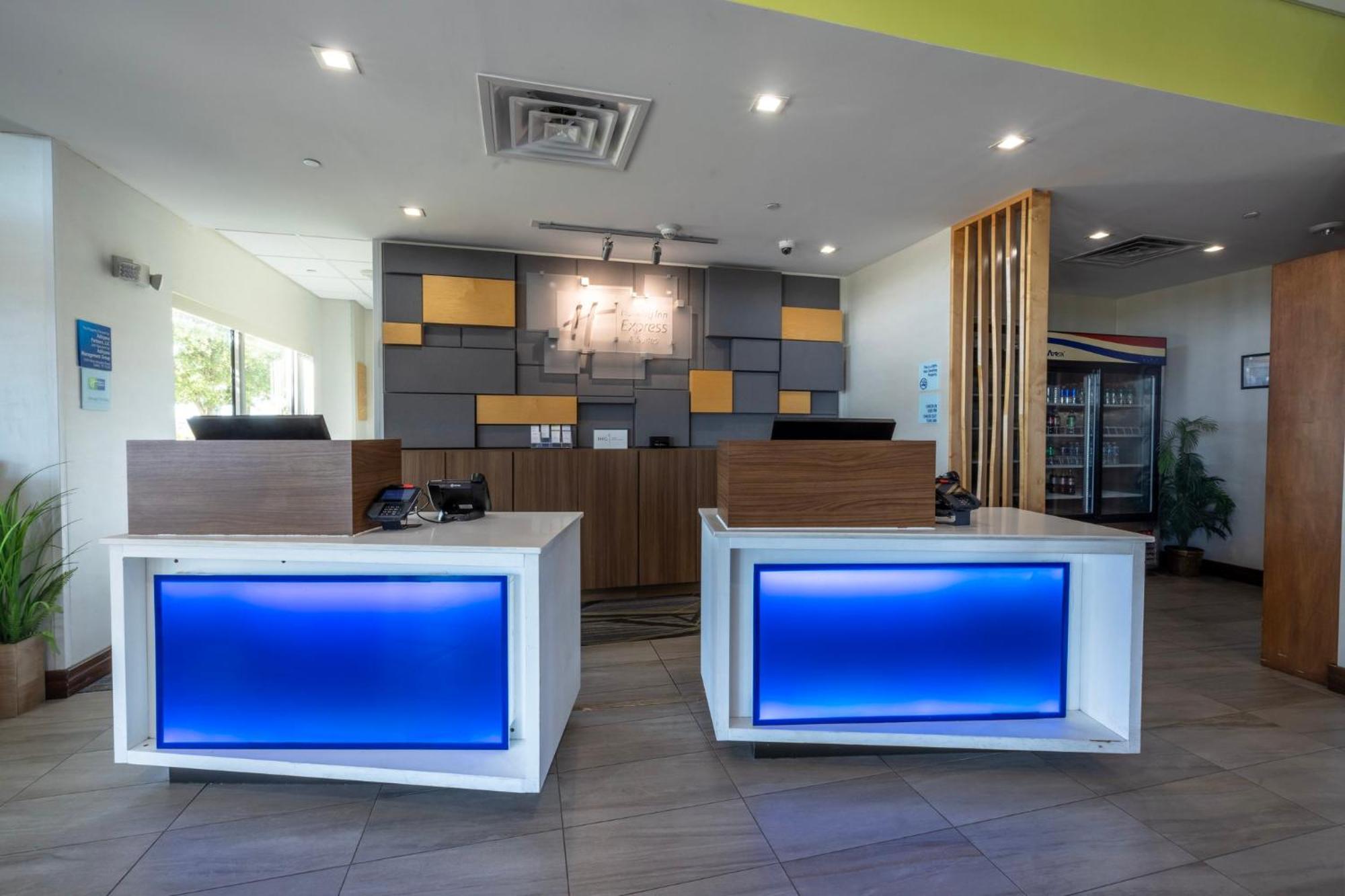 Holiday Inn Express & Suites Dallas Ne Arboretum Garland Zewnętrze zdjęcie